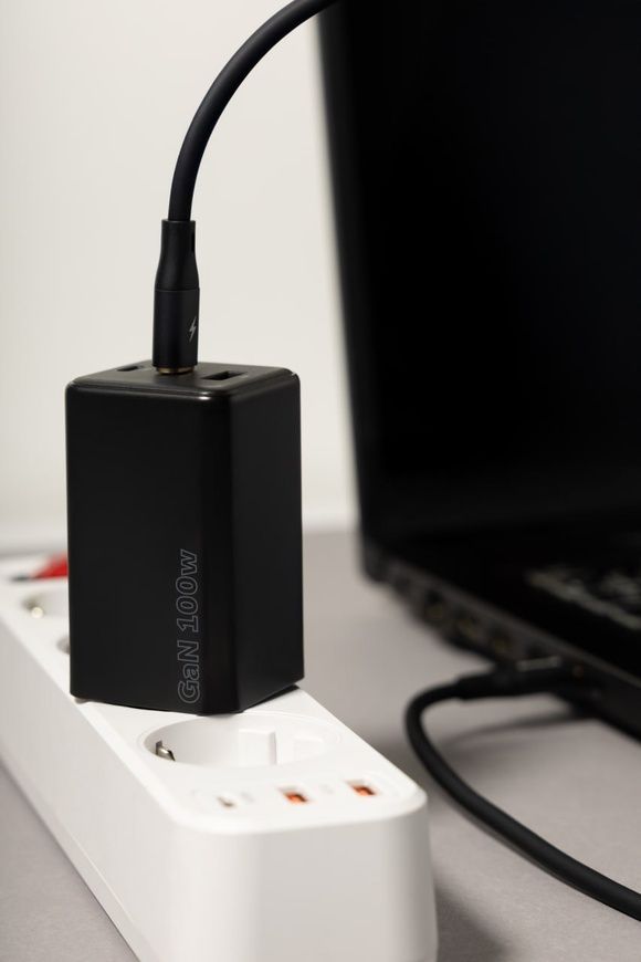 Потужна швидка зарядка Proove Pocket GaN 100W GaN-технологія. Мережевий зарядний пристрій Proove Pocket для ноутбуків та телефона 0190 фото