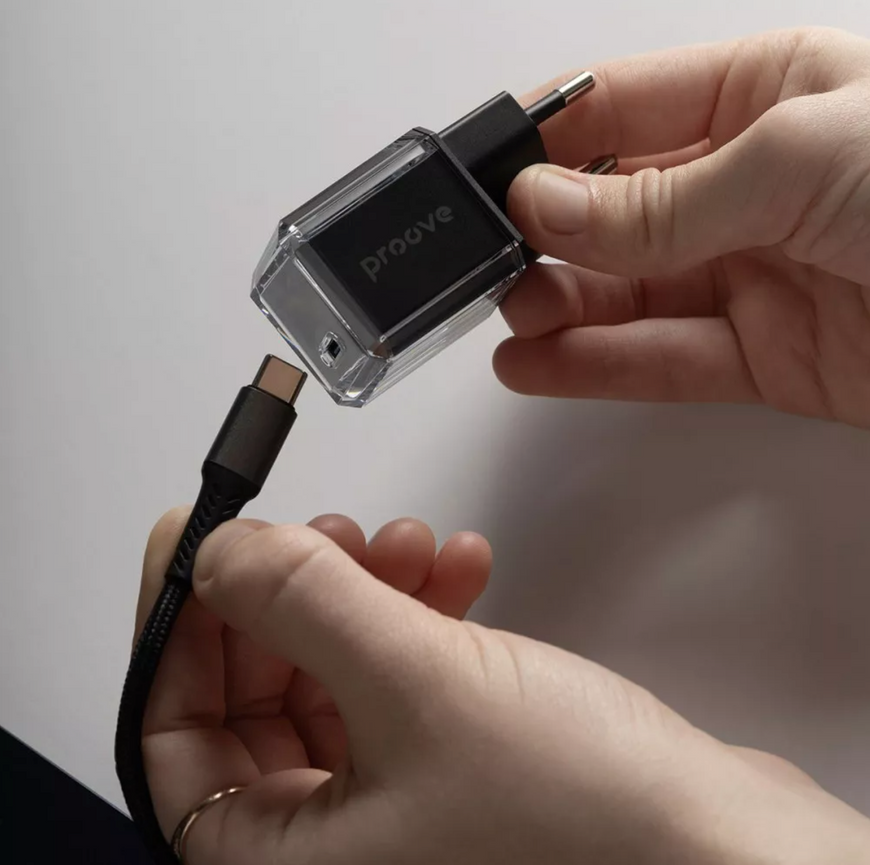 Сетевое зарядное устройство с поддержкой быстрой зарядки Proove Pure GaN 30W (Type-C). Компактный зарядный адаптер для смартфонов и повербанков 0189 фото
